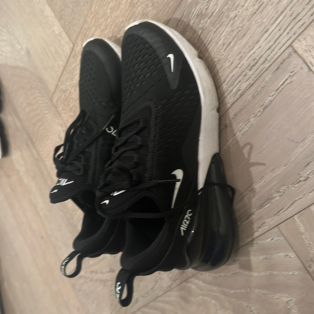 Women’s Nike Running Air Max 270